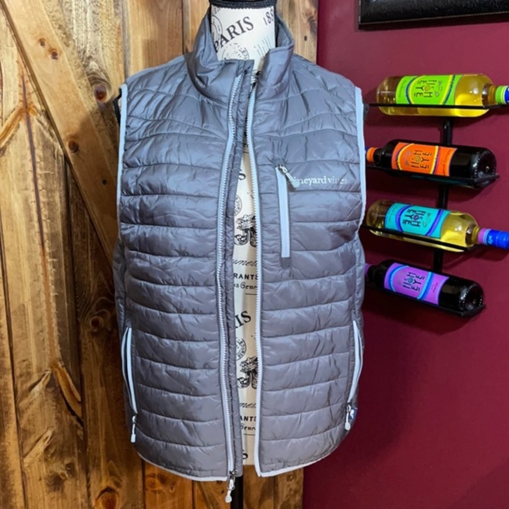 GRAY  VINEYARD VINES PUFFER VEST - Picture 3 of 13